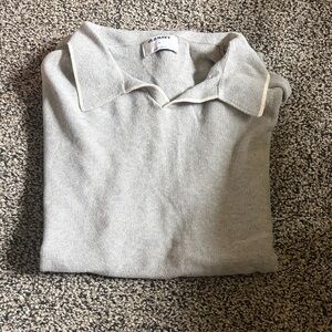 Old Navy Men’s Light Gray V-Neck Polo Sweater